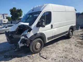 2025 Ram ProMaster Cargo Tradesman с VIN 3C6LRVBG5SE525907, выставлен на аукционе Copart как лот 84767965 с пробегом 14 440 миль миль и Списание • Salvage title. История ставок и продаж доступна на DreamBid. Изображение 1.