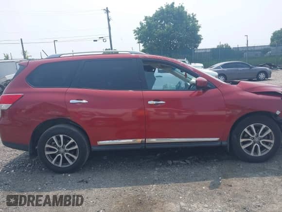 2014 Nissan Pathfinder Platinum with VIN 5N1AR2MM5EC683575, listed as a IAAI auction lot 42481273 with Not provided miles and . Bid and sale history available at DreamBid. Image 12.