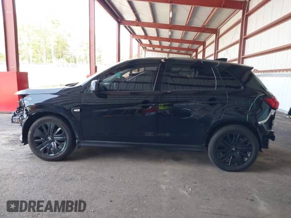 2023 Mitsubishi Outlander ES z VIN JA4ARUAU9PU013541, wystawiony jako IAAI lot #42392348 z przebiegiem 27 760 mil mil oraz . Historia ofert i sprzedaży dostępna na DreamBid. Obrazek 15.