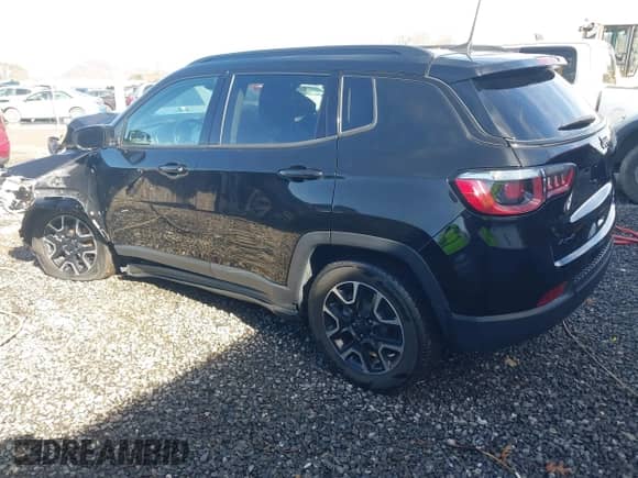 2020 Jeep Compass Sport with VIN 3C4NJDAB4LT204530, listed as a IAAI auction lot 41566621 with 49,473 mi miles and . Bid and sale history available at DreamBid. Image 3.