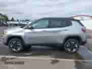 2018 Jeep Compass Trailhawk z VIN 3C4NJDDB7JT419375, wystawiony jako IAAI lot #43213951 z przebiegiem 60 692 mil mil oraz . Historia ofert i sprzedaży dostępna na DreamBid. Obrazek 14.