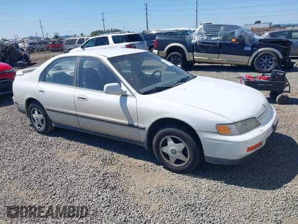 1994 Honda Accord с VIN JHMCD5539RC039732, выставлен на аукционе IAAI как лот 42878420 с пробегом 217 899 миль миль и . История ставок и продаж доступна на DreamBid. Изображение 1.