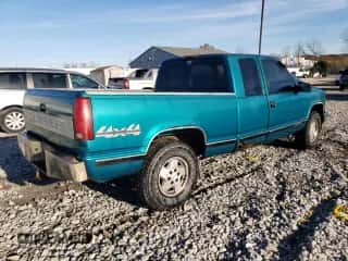 1995 Chevrolet Silverado 2500 с VIN 1GCFK29K7SE129038, выставлен на аукционе Copart как лот 77554234 с пробегом 194 071 миль миль и Списание • Salvage title. История ставок и продаж доступна на DreamBid. Изображение 3.