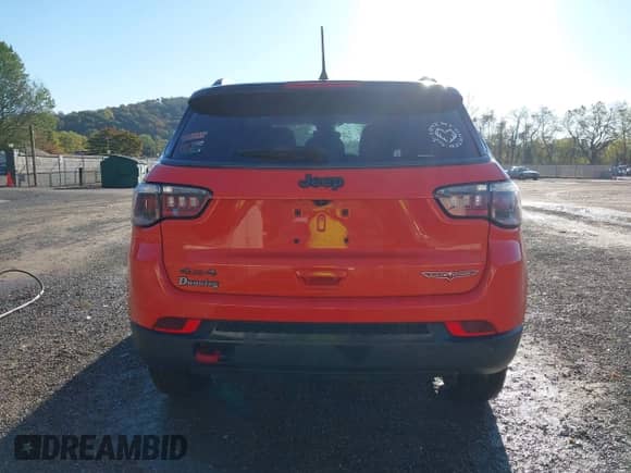 2018 Jeep Compass Trailhawk с VIN 3C4NJDDB3JT356310, выставлен на аукционе IAAI как лот 43358093 с пробегом 100 479 миль миль и . История ставок и продаж доступна на DreamBid. Изображение 16.