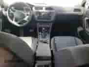 2024 Volkswagen Tiguan Wolfsburg Edition с VIN 3VVAB7AX7RM221769, выставлен на аукционе Copart как лот 65284075 с пробегом 1 433 миль миль и Списание • Salvage title. История ставок и продаж доступна на DreamBid. Изображение 8.