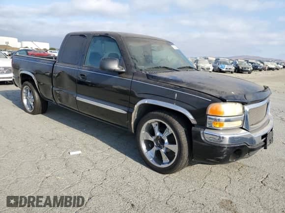 2003 GMC Sierra 1500 SLE with VIN 2GTEC19T331342373, listed as a Copart auction lot 70596625 with 189,590 mi miles and Clean title. Bid and sale history available at DreamBid. Image 4.
