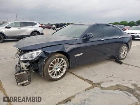 2015 BMW 7 Series 750i xDrive с VIN WBAYB6C55FD966172, выставлен на аукционе Copart как лот 55086405 с пробегом Не указан миль и Списание • Salvage title. История ставок и продаж доступна на DreamBid. Изображение 1.