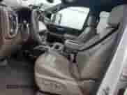 2022 Chevrolet Silverado 3500HD LTZ z VIN 1GC4YUEY1NF267796, wystawiony jako Copart lot #51216735 z przebiegiem 73 688 mil mil oraz Szkoda całkowita • Salvage title. Historia ofert i sprzedaży dostępna na DreamBid. Obrazek 7.