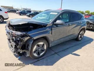 2025 Hyundai Kona SEL z VIN KM8HC3A63SU022631, wystawiony jako Copart lot #69957995 z przebiegiem 17 137 mil mil oraz Szkoda całkowita • Salvage title. Historia ofert i sprzedaży dostępna na DreamBid. Obrazek 1.