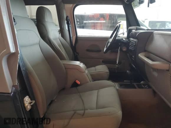 2004 Jeep Wrangler Sahara с VIN 1J4FA59S54P731734, выставлен на аукционе Copart как лот 64722285 с пробегом 184 006 миль миль и Чистый • Clean title. История ставок и продаж доступна на DreamBid. Изображение 10.