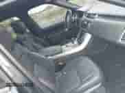 2020 Land Rover Range Rover Sport HST z VIN SALWS2RU3LA899269, wystawiony jako IAAI lot #42320459 z przebiegiem 67 334 mil mil oraz . Historia ofert i sprzedaży dostępna na DreamBid. Obrazek 5.