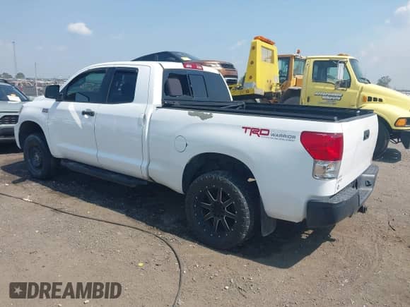 2011 Toyota Tundra с VIN 5TFUY5F1XBX203432, выставлен на аукционе IAAI как лот 43246915 с пробегом 240 202 миль миль и . История ставок и продаж доступна на DreamBid. Изображение 3.