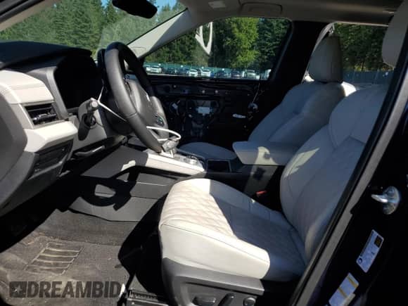 2024 Mitsubishi Outlander SEL с VIN JA4J4WA87RZ012374, выставлен на аукционе Copart как лот 80652115 с пробегом 18 710 миль миль и Списание • Salvage title. История ставок и продаж доступна на DreamBid. Изображение 7.