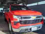 2024 Chevrolet Silverado 1500 LT z VIN 1GCRDDEK1RZ155405, wystawiony jako IAAI lot #43540237 z przebiegiem 50 431 mil mil oraz . Historia ofert i sprzedaży dostępna na DreamBid. Obrazek 43.
