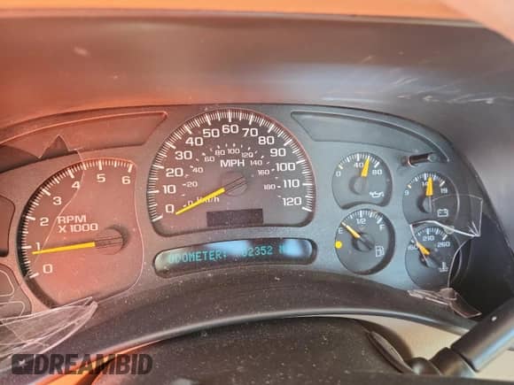 2005 GMC Sierra 1500 Work Truck with VIN 1GTEC14X25Z268786, listed as a Copart auction lot 81259355 with 82,352 mi miles and Salvage title. Bid and sale history available at DreamBid. Image 9.