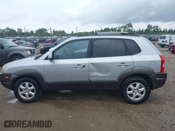 2005 Hyundai Tucson GLS с VIN KM8JN12D45U052450, выставлен на аукционе IAAI как лот 43138248 с пробегом 150 023 миль миль и . История ставок и продаж доступна на DreamBid. Изображение 14.