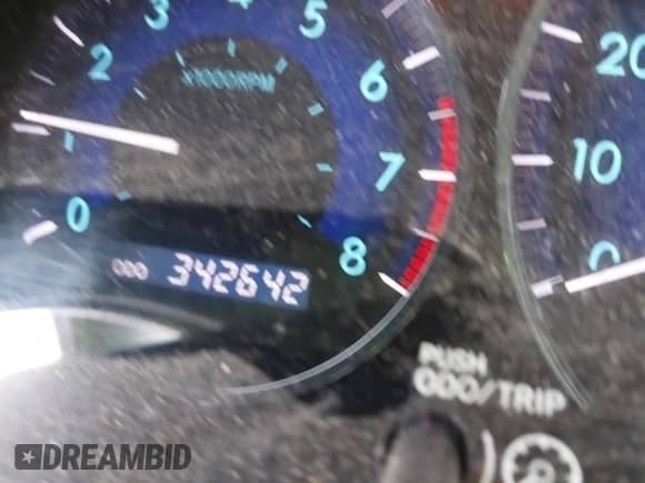 2010 Toyota Sienna CE с VIN 5TDKK4CC0AS309854, выставлен на аукционе IAAI как лот 43285095 с пробегом 342 642 миль миль и . История ставок и продаж доступна на DreamBid. Изображение 15.