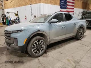 2025 Hyundai Santa Cruz Limited с VIN 5NTJEDDFXSH132735, выставлен на аукционе Copart как лот 46753545 с пробегом 2 295 миль миль и Списание • Salvage title. История ставок и продаж доступна на DreamBid. Изображение 1.