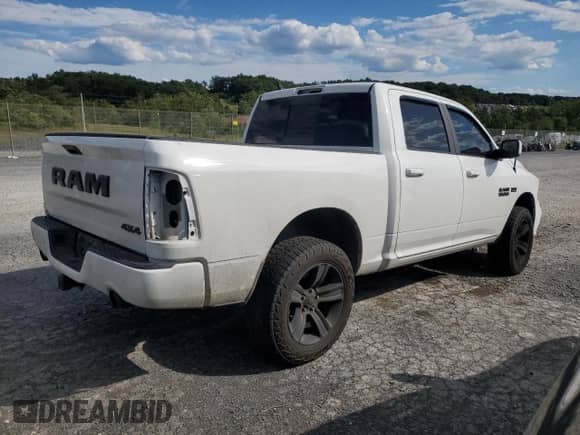 2018 Ram 1500 Night z VIN 1C6RR7MTXJS117639, wystawiony jako Copart lot #69871615 z przebiegiem 95 210 mil mil oraz Szkoda całkowita • Salvage title. Historia ofert i sprzedaży dostępna na DreamBid. Obrazek 3.