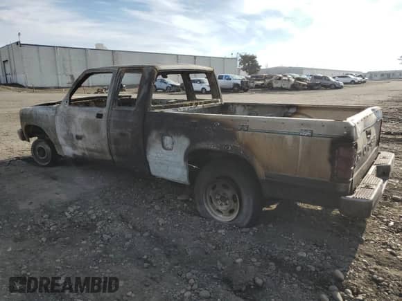 1993 Dodge Dakota z VIN 1B7FL23X8PS195883, wystawiony jako Copart lot #42443235 z przebiegiem Nie podano mil oraz Szkoda całkowita • Salvage title. Historia ofert i sprzedaży dostępna na DreamBid. Obrazek 2.