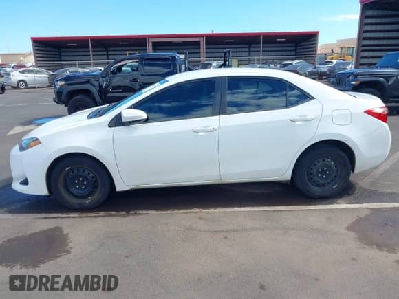 2019 Toyota Corolla L z VIN 5YFBURHE0KP903078, wystawiony jako IAAI lot #43108347 z przebiegiem 59 990 mil mil oraz . Historia ofert i sprzedaży dostępna na DreamBid. Obrazek 14.