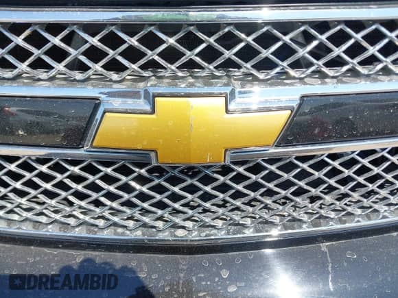 2013 Chevrolet Suburban LTZ z VIN 1GNSCKE0XDR160013, wystawiony jako IAAI lot #43152691 z przebiegiem 223 718 mil mil oraz . Historia ofert i sprzedaży dostępna na DreamBid. Obrazek 6.