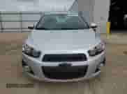 2013 Chevrolet Sonic LTZ с VIN 1G1JE5SH7D4152807, выставлен на аукционе Copart как лот 58600395 с пробегом 129 542 миль миль и Списание • Salvage title. История ставок и продаж доступна на DreamBid. Изображение 5.