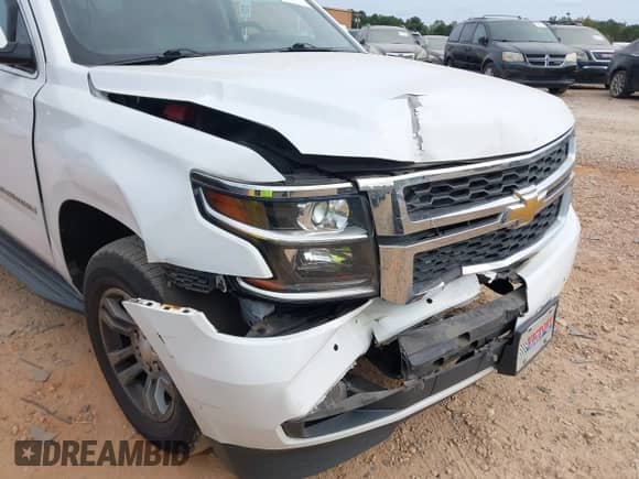 2019 Chevrolet Suburban LT z VIN 1GNSKHKC2KR346906, wystawiony jako IAAI lot #43413672 z przebiegiem 132 165 mil mil oraz . Historia ofert i sprzedaży dostępna na DreamBid. Obrazek 17.