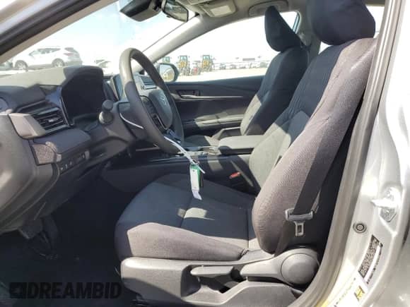 2025 Toyota Camry LE with VIN 4T1DAACK4SU622559, listed as a Copart auction lot 85568385 with 5,444 mi miles and Salvage title. Bid and sale history available at DreamBid. Image 7.