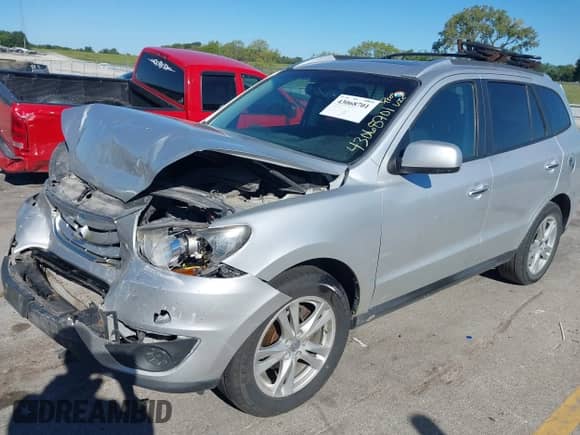 2011 Hyundai Santa Fe Limited с VIN 5XYZK4AG0BG048972, выставлен на аукционе IAAI как лот 43068701 с пробегом 215 412 миль миль и . История ставок и продаж доступна на DreamBid. Изображение 17.
