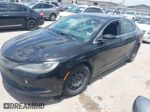 2015 Chrysler 200 LX with VIN 1C3CCCFB5FN592476, listed as a IAAI auction lot 42709326 with 188,848 mi miles and . Bid and sale history available at DreamBid. Image 2.