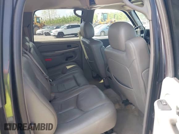 2004 Chevrolet Suburban LS с VIN 1GNFK16Z14J275173, выставлен на аукционе IAAI как лот 42158256 с пробегом 124 592 миль миль и . История ставок и продаж доступна на DreamBid. Изображение 8.