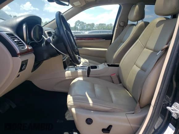 2012 Jeep Grand Cherokee Limited z VIN 1C4RJEBG7CC195450, wystawiony jako Copart lot #60673955 z przebiegiem 121 147 mil mil oraz Szkoda całkowita • Salvage title. Historia ofert i sprzedaży dostępna na DreamBid. Obrazek 7.