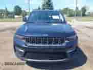 2023 Jeep Grand Cherokee Limited z VIN 1C4RJHBG7P8847008, wystawiony jako IAAI lot #43084407 z przebiegiem 28 019 mil mil oraz . Historia ofert i sprzedaży dostępna na DreamBid. Obrazek 12.