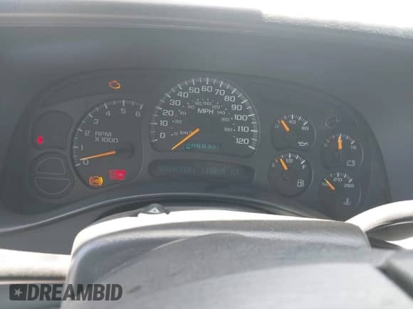2005 GMC Sierra 1500 Work Truck z VIN 1GTEC14VX5Z164609, wystawiony jako IAAI lot #42687800 z przebiegiem 115 621 mil mil oraz . Historia ofert i sprzedaży dostępna na DreamBid. Obrazek 7.