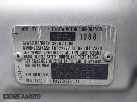 1988 Toyota Camry LE z VIN JT2SV22E9J3261621, wystawiony jako IAAI lot #42543098 z przebiegiem 154 582 mil mil oraz . Historia ofert i sprzedaży dostępna na DreamBid. Obrazek 9.