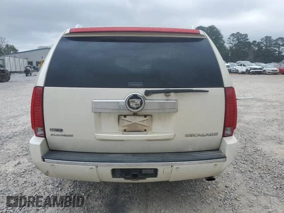 2010 Cadillac Escalade с VIN 1GYUCKEF0AR257443, выставлен на аукционе Copart как лот 47583955 с пробегом 288 887 миль миль и Списание • Salvage title. История ставок и продаж доступна на DreamBid. Изображение 6.