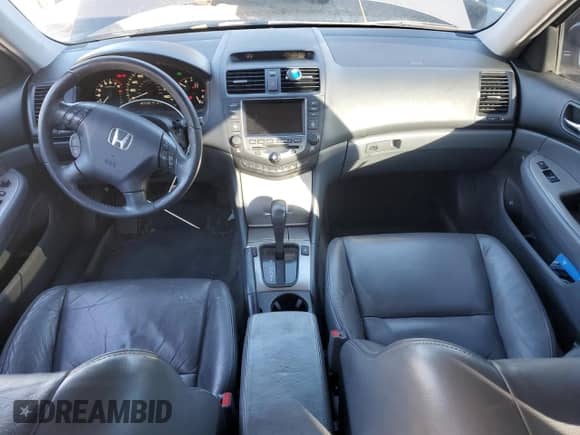 2007 Honda Accord EX с VIN 1HGCM56747A042177, выставлен на аукционе Copart как лот 82397785 с пробегом 287 528 миль миль и Списание • Salvage title. История ставок и продаж доступна на DreamBid. Изображение 8.