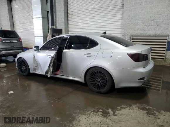 2007 Lexus IS 250 with VIN JTHCK262872014835, listed as a Copart auction lot 61559185 with 233,151 mi miles and Salvage title. Bid and sale history available at DreamBid. Image 2.