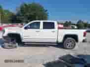 2018 GMC Sierra 1500 SLT z VIN 3GTP1NEC8JG573737, wystawiony jako IAAI lot #43151008 z przebiegiem 89 925 mil mil oraz . Historia ofert i sprzedaży dostępna na DreamBid. Obrazek 14.