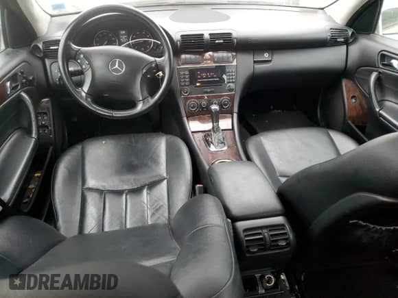 2005 Mercedes-Benz C 240 with VIN WDBRH81J35F622651, listed as a Copart auction lot 86142504 with 90,563 mi miles and Clean title. Bid and sale history available at DreamBid. Image 8.