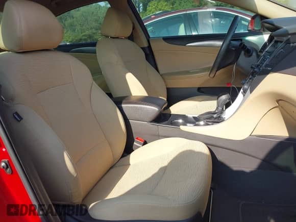 2011 Hyundai Sonata Hybrid z VIN KMHEC4A45BA012739, wystawiony jako IAAI lot #42848839 z przebiegiem 210 333 mil mil oraz . Historia ofert i sprzedaży dostępna na DreamBid. Obrazek 5.