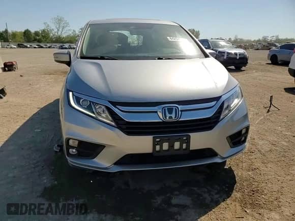 2019 Honda Odyssey EX-L with VIN 5FNRL6H73KB089439, listed as a Copart auction lot 84257055 with 106,664 mi miles and Salvage title. Bid and sale history available at DreamBid. Image 15.