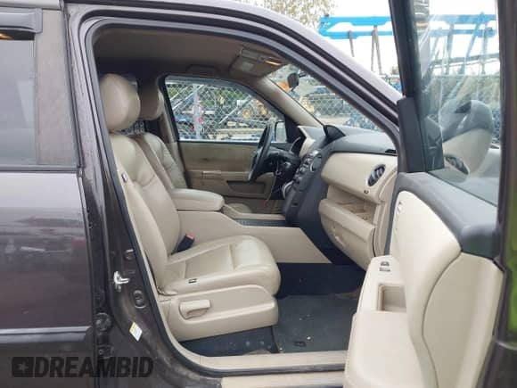 2015 Honda Pilot LX z VIN 5FNYF4H23FB037097, wystawiony jako IAAI lot #43488162 z przebiegiem 191 258 mil mil oraz . Historia ofert i sprzedaży dostępna na DreamBid. Obrazek 5.