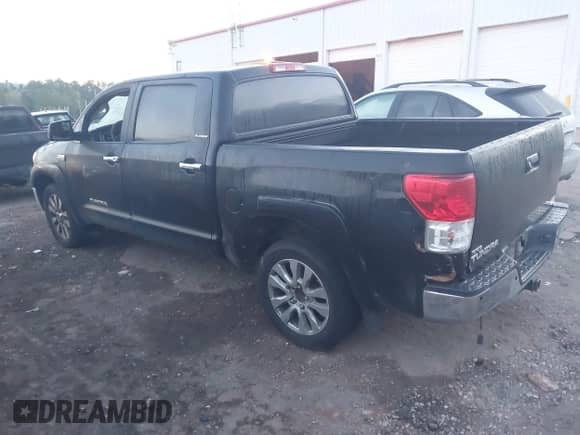 2010 Toyota Tundra Limited z VIN 5TFFY5F13AX084808, wystawiony jako IAAI lot #43402525 z przebiegiem 338 926 mil mil oraz . Historia ofert i sprzedaży dostępna na DreamBid. Obrazek 3.