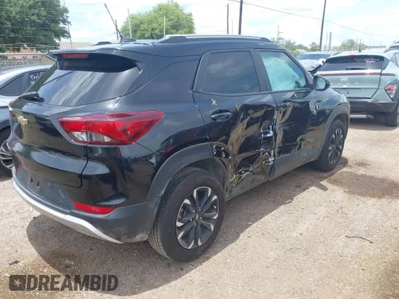 2023 Chevrolet TrailBlazer LT с VIN KL79MPS22PB056021, выставлен на аукционе IAAI как лот 42551210 с пробегом 25 513 миль миль и . История ставок и продаж доступна на DreamBid. Изображение 4.