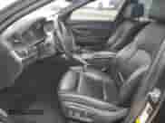 2016 BMW 5 Series 550i z VIN WBAKN9C57GD963192, wystawiony jako Copart lot #43717255 z przebiegiem 55 007 mil mil oraz Czysty tytuł • Clean title. Historia ofert i sprzedaży dostępna na DreamBid. Obrazek 7.