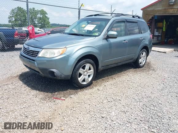 2009 Subaru Forester X with VIN JF2SH63609H748378, listed as a IAAI auction lot 42481039 with 139,102 mi miles and . Bid and sale history available at DreamBid. Image 2.