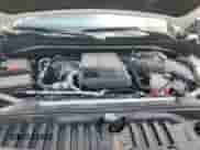 2024 Chevrolet Silverado 1500 Custom Trail Boss z VIN 3GCUDCE89RG392815, wystawiony jako Copart lot #70260445 z przebiegiem 29 021 mil mil oraz Szkoda całkowita • Salvage title. Historia ofert i sprzedaży dostępna na DreamBid. Obrazek 11.