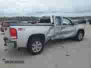 2010 GMC Sierra 1500 SLT z VIN 1GTSKWE32AZ233352, wystawiony jako Copart lot #55682905 z przebiegiem 151 140 mil mil oraz Szkoda całkowita • Salvage title. Historia ofert i sprzedaży dostępna na DreamBid. Obrazek 3.